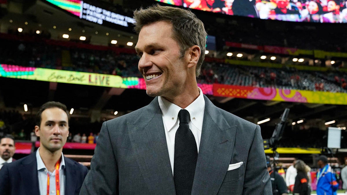 Nick Foles has epic troll of Tom Brady in wake of Eagles’ Super Bowl 2025 win: ‘He might be a good luck charm’